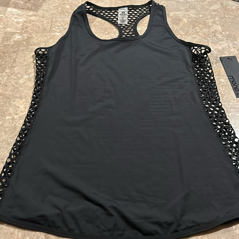 BNWT small mono b tank top